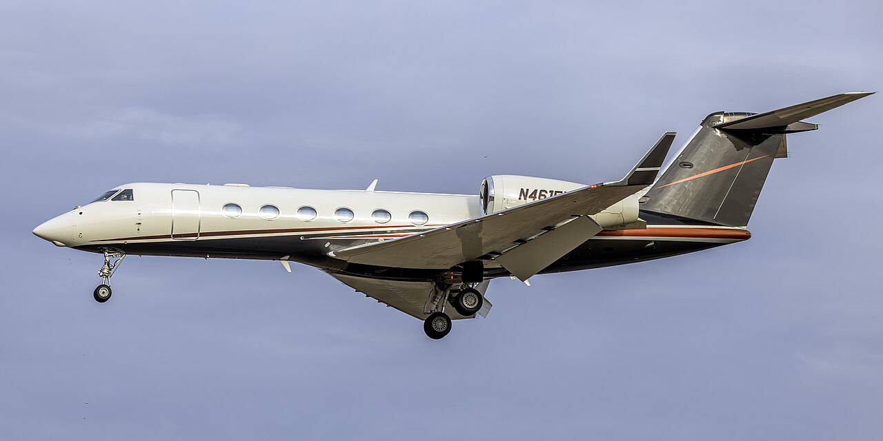 Gulfstream GIV heavy jet