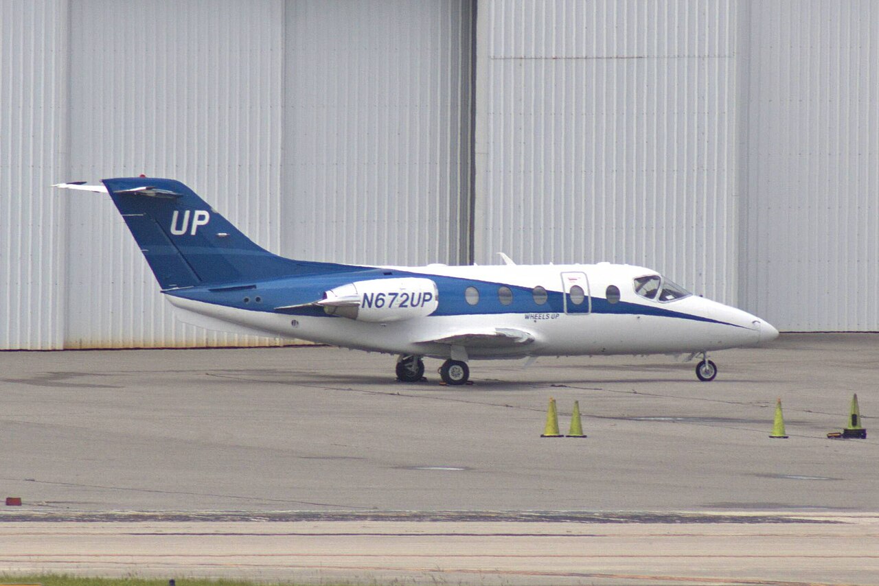 Hawker 400XP light jet by Hawker Beechcraft (Textron Aviation)