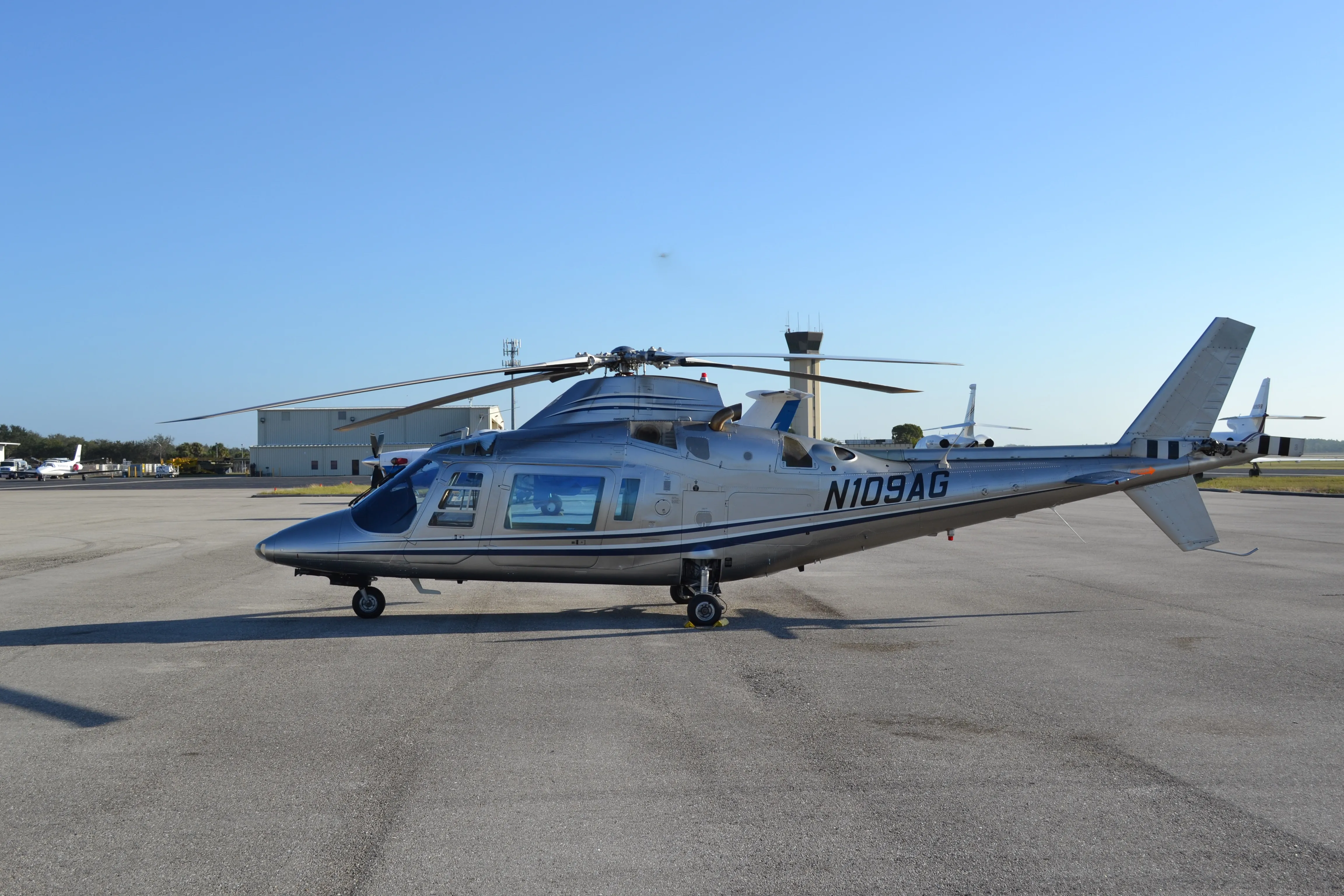 Agusta Spa A109C (1989) — N109AG