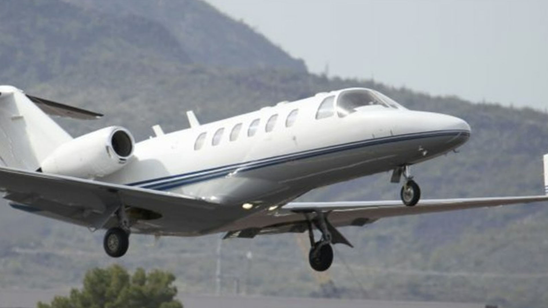 N10PF Cessna 525A Citation CJ2 light business jet private jet