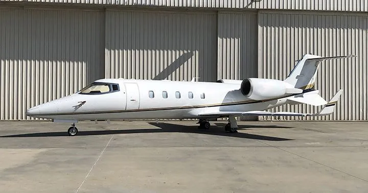 Learjet 60 (1992) — N117KB