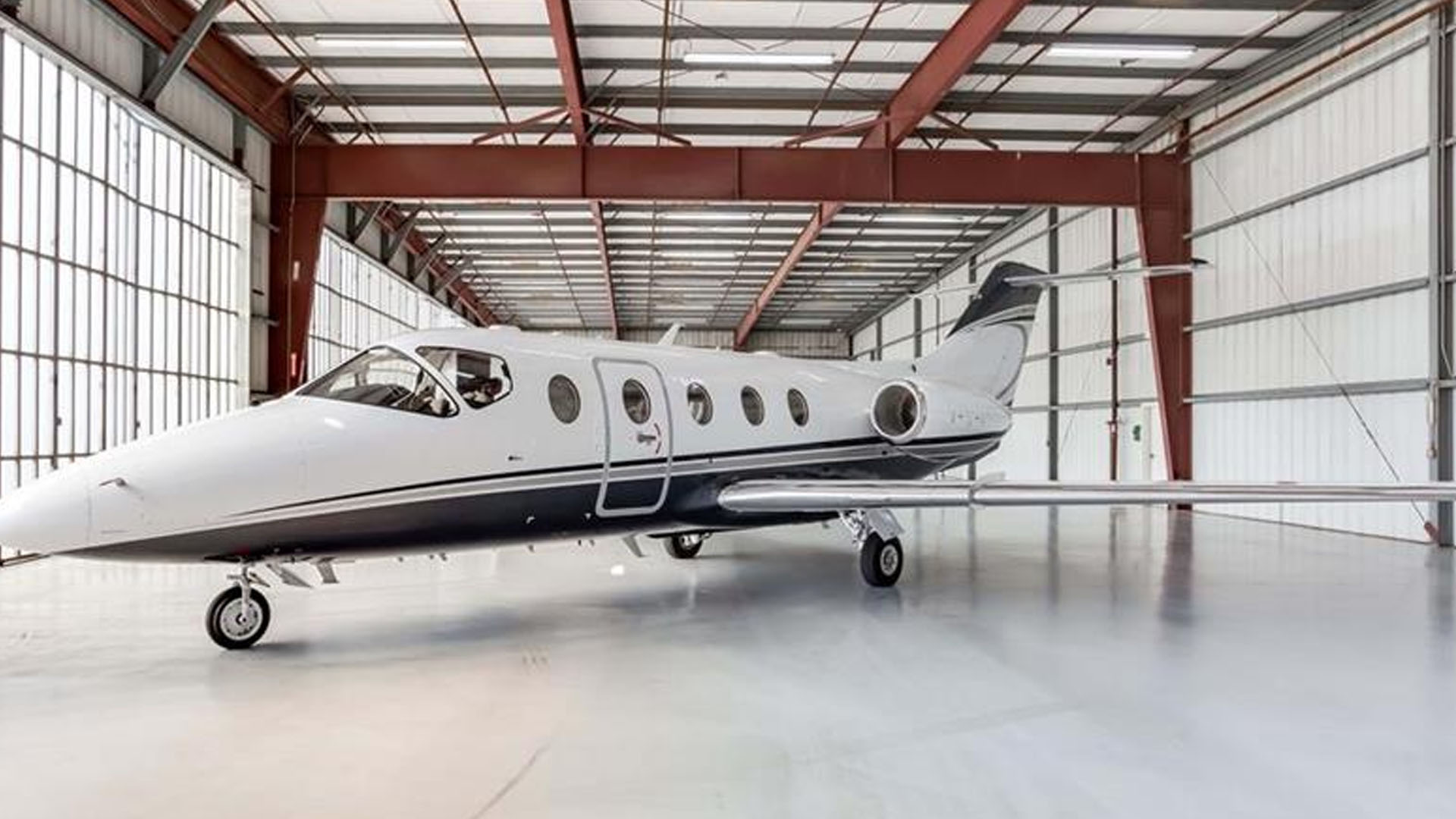 N125DJ Bombardier Global 6000 Land private jet