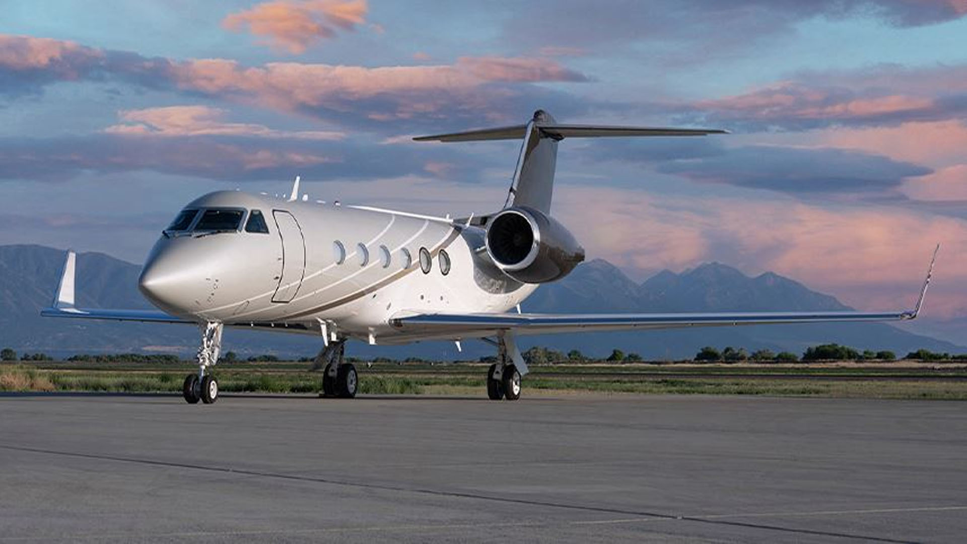 N130JE Gulfstream G-IV SP (G-IV series) private jet