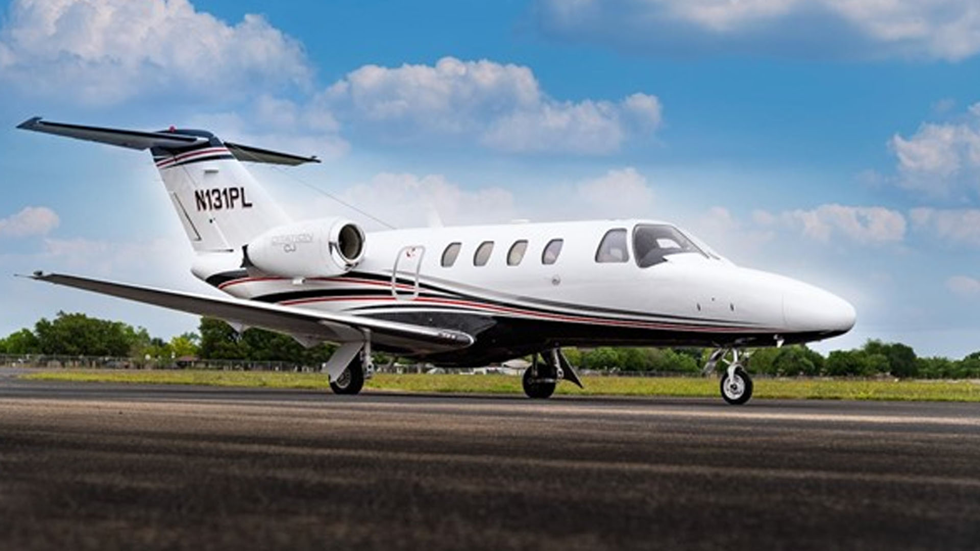 N131PL Fixed wing multi-engine jet private jet