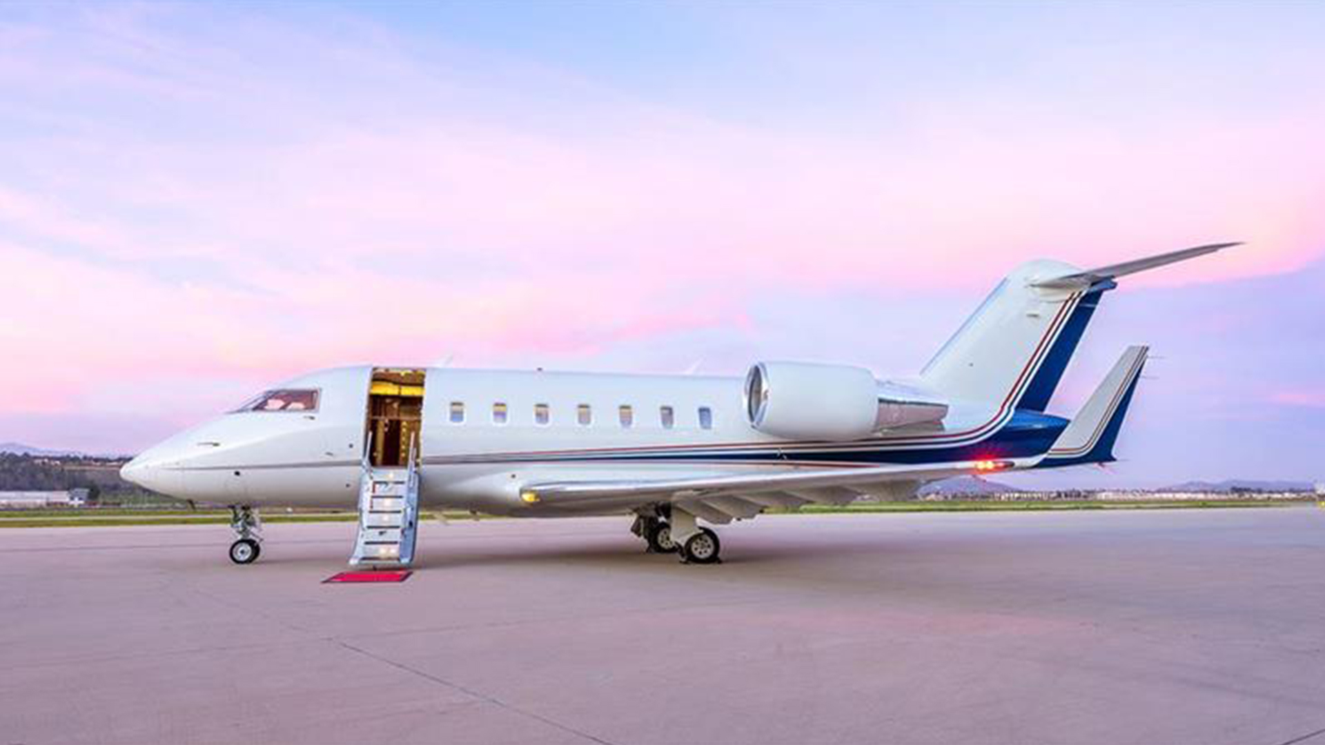 N139MB Fixed-wing, multi-engine jet private jet