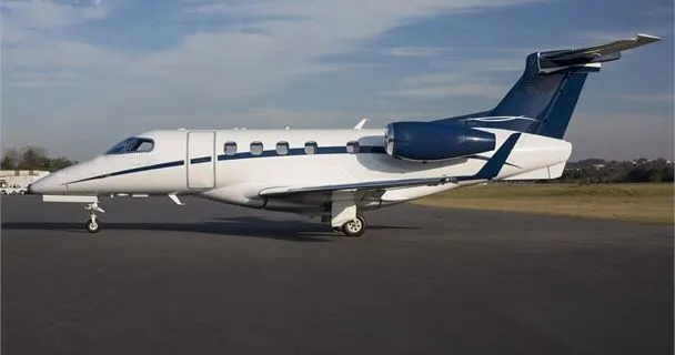 Embraer Phenom 300 (2012) — N14AQ