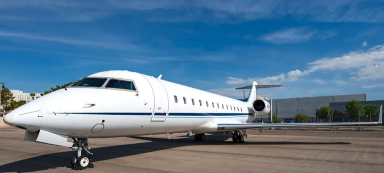 Bombardier Challenger 850 (2007) — N168SW