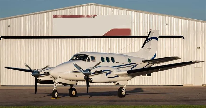 King Air C90 (1989) — N169DR