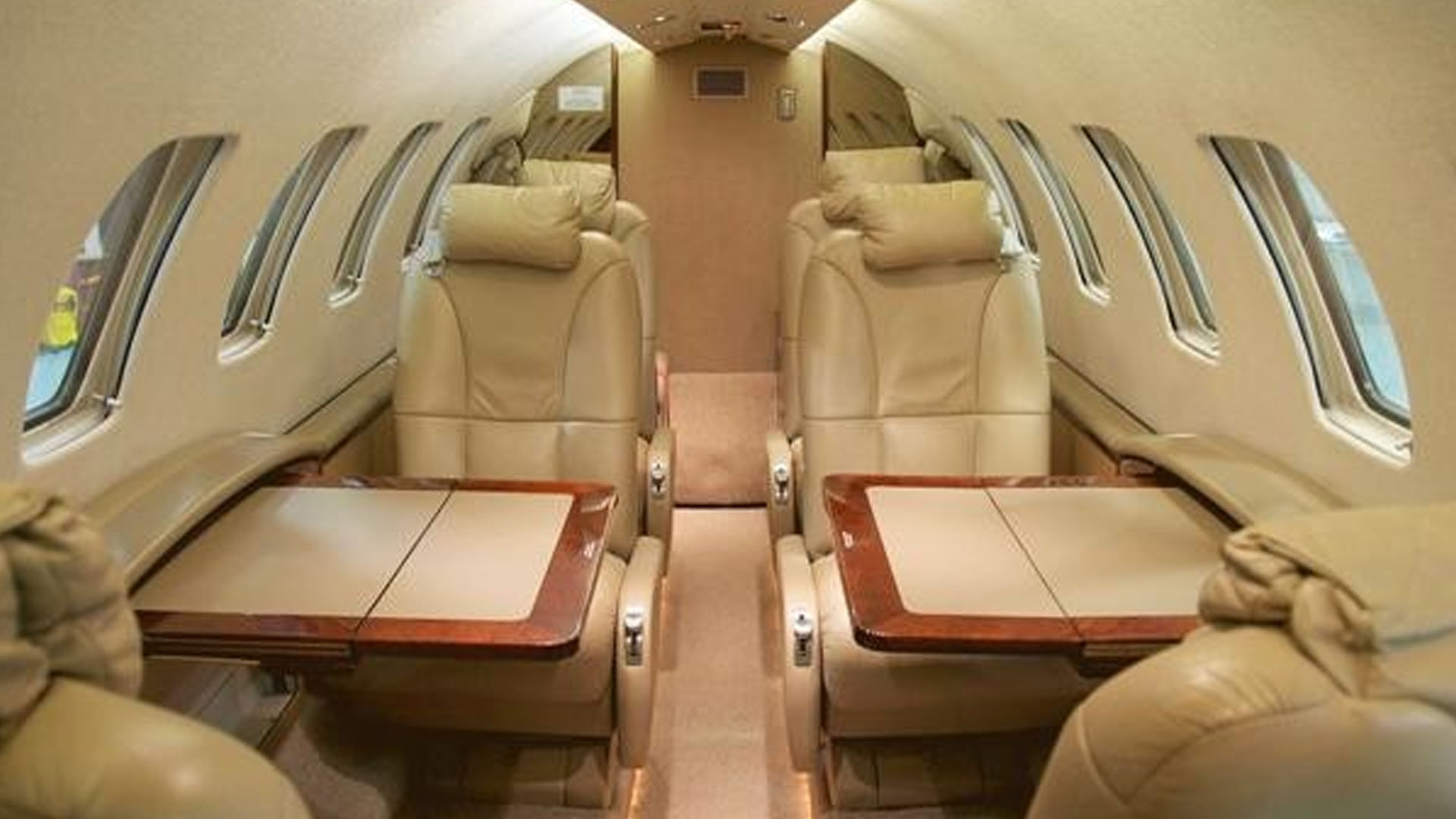 N189MS Fixed wing multi-engine jet private jet