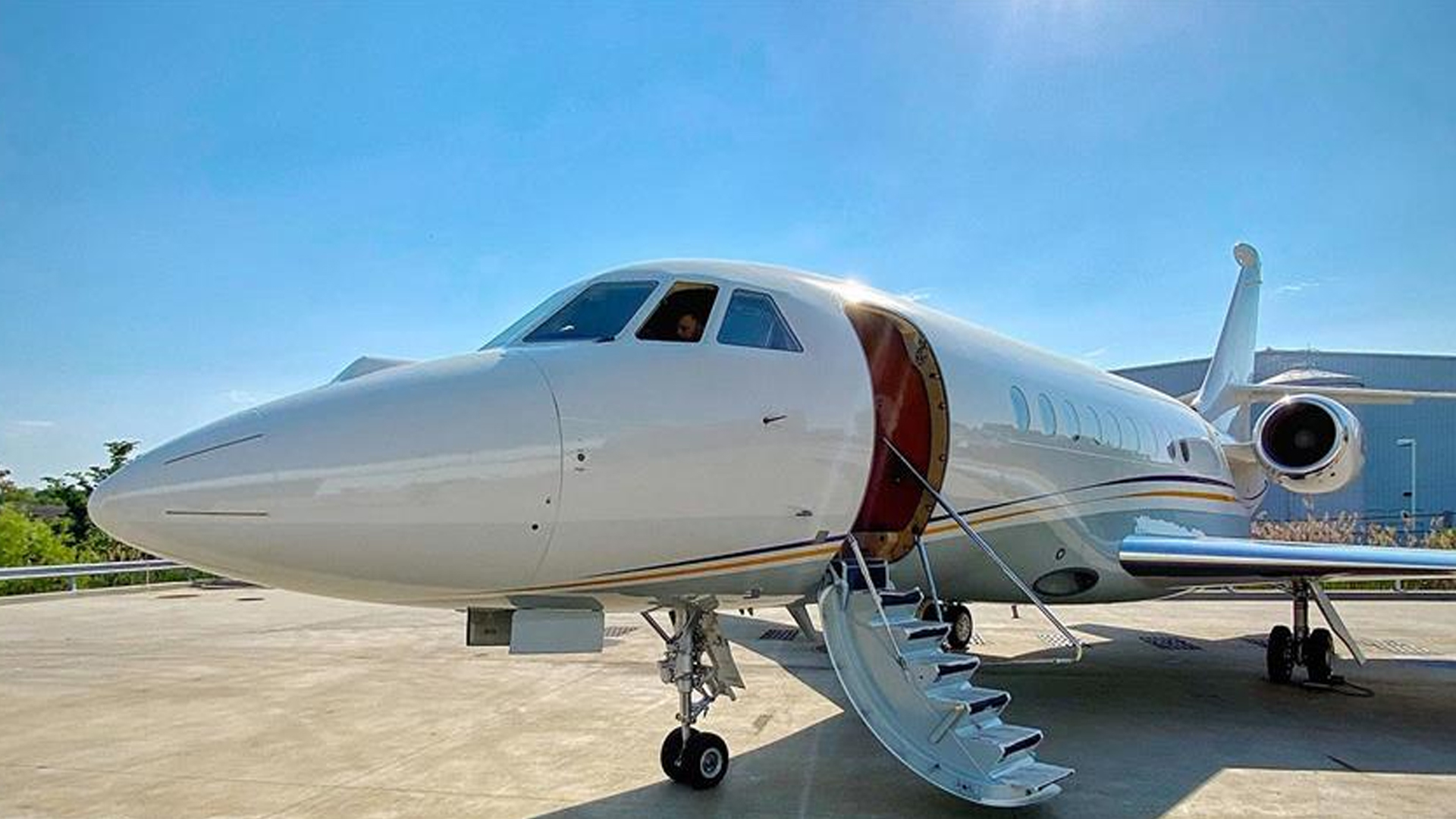 N18WQ Dassault Falcon 2000EX Business Jet private jet