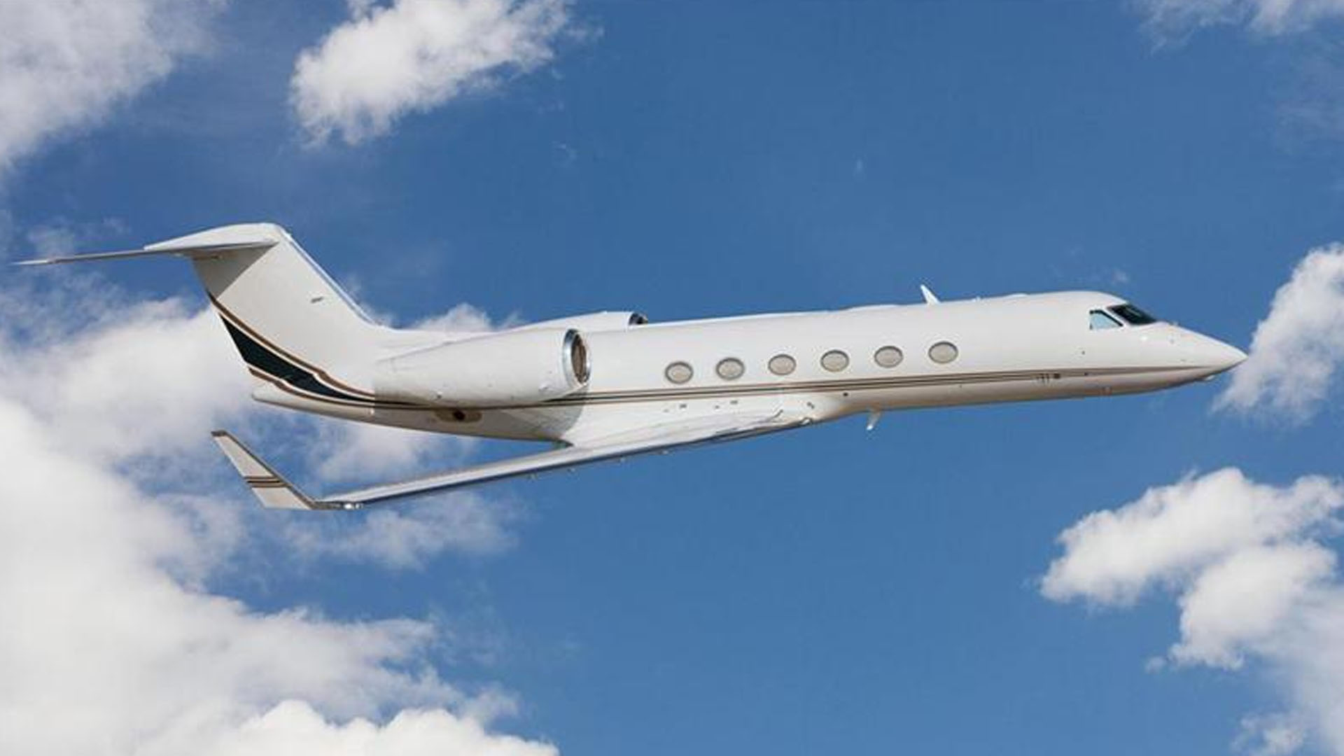 N192NC Gulfstream G450 private jet