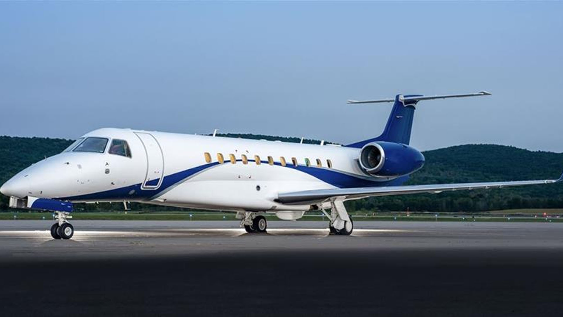 N1955J Fixed Wing Single-Engine private jet