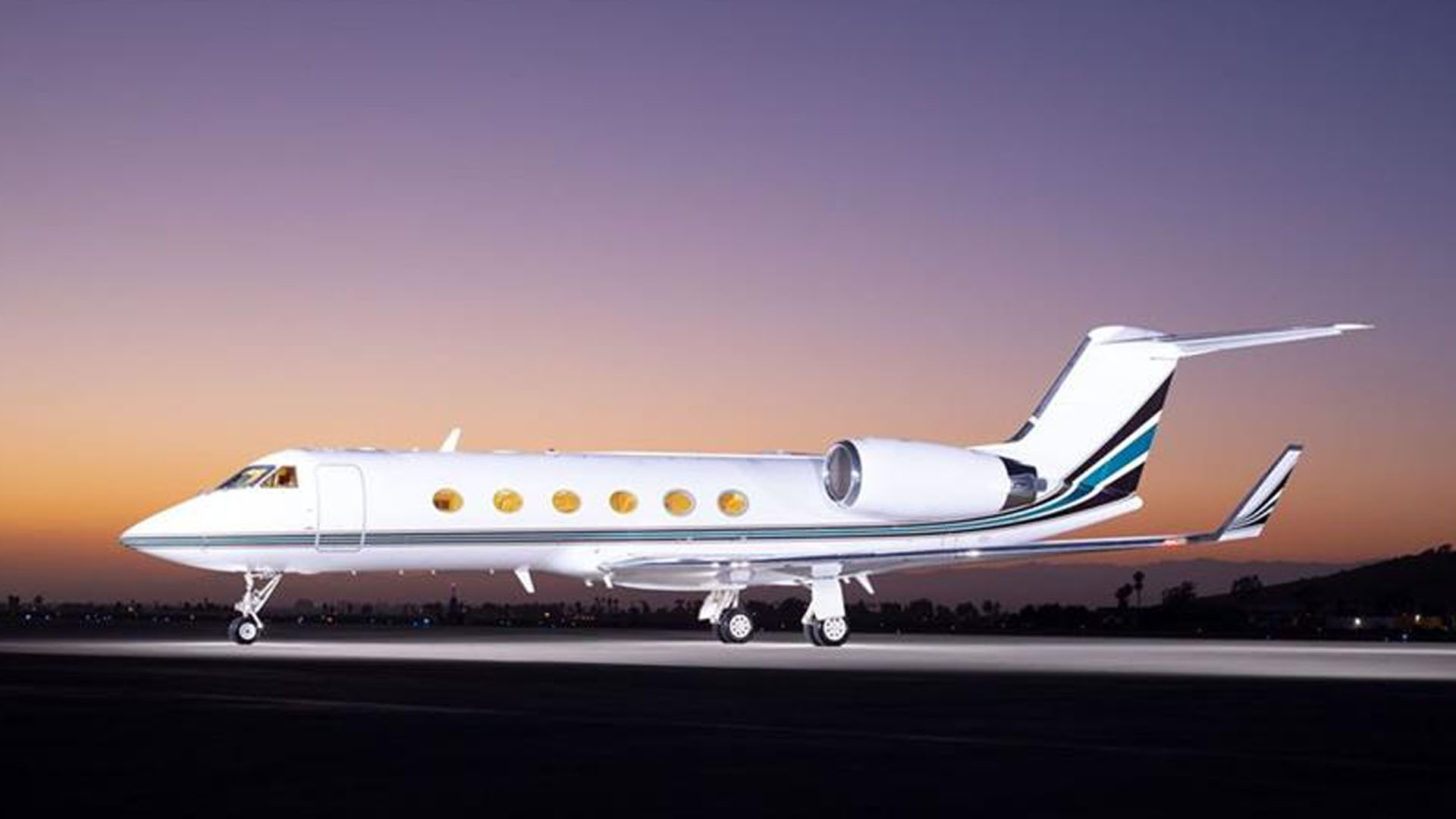 N1979L Private Jet private jet