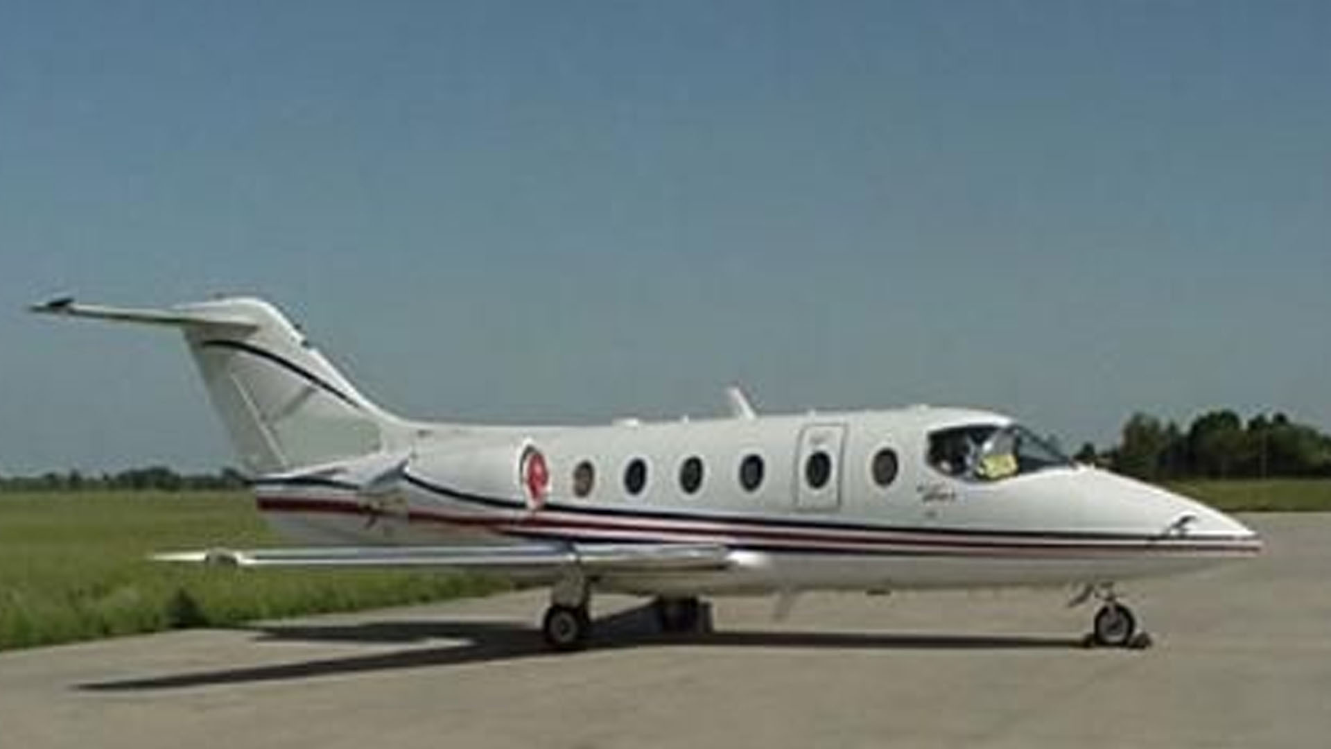 N1980E Fixed wing multi-engine jet private jet