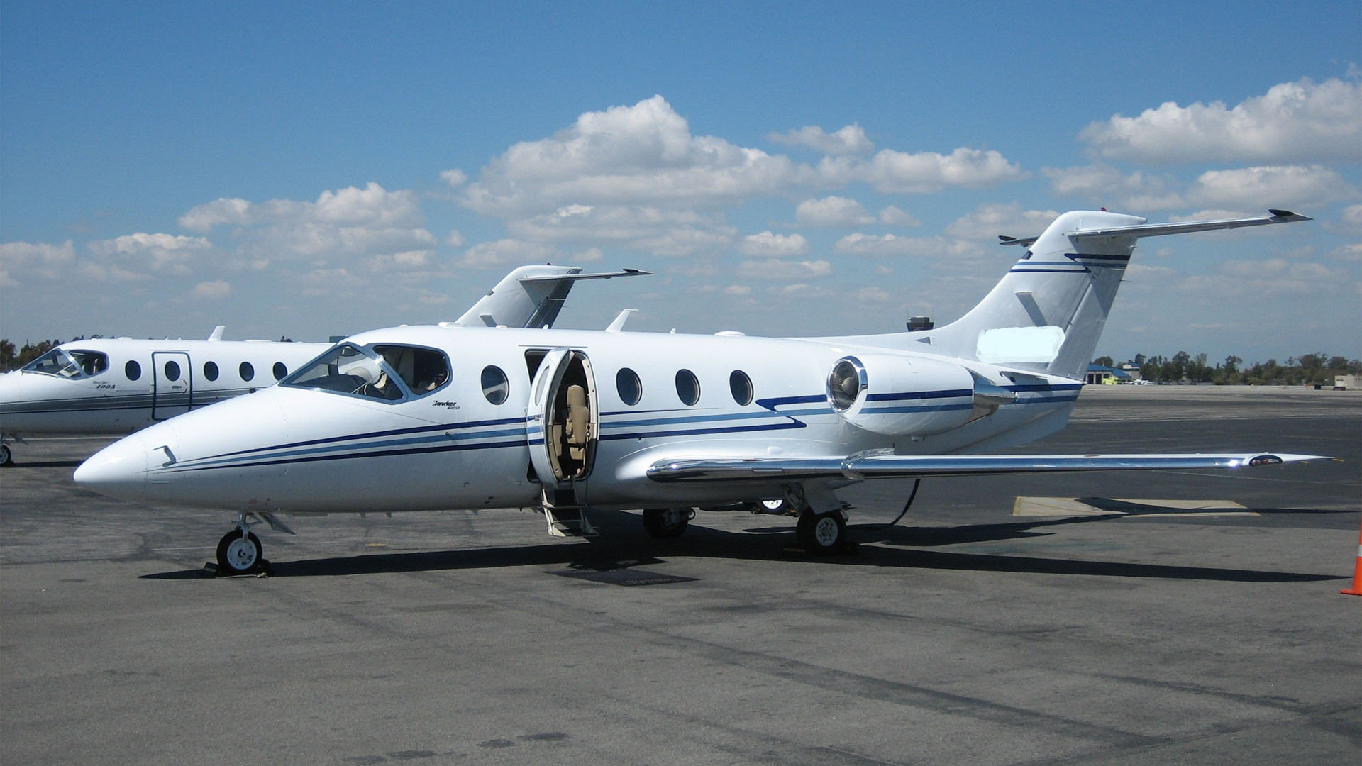 N1980R Fixed‑wing multi‑engine jet private jet