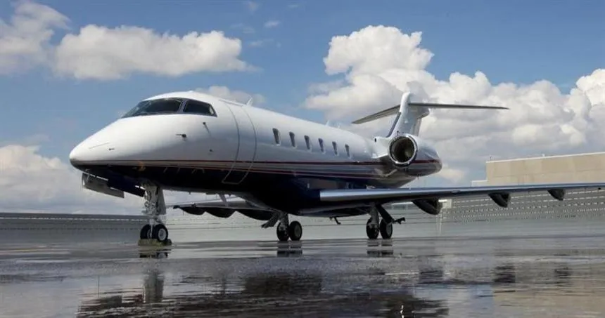 N1CA Bombardier Challenger 300 Super Midsize