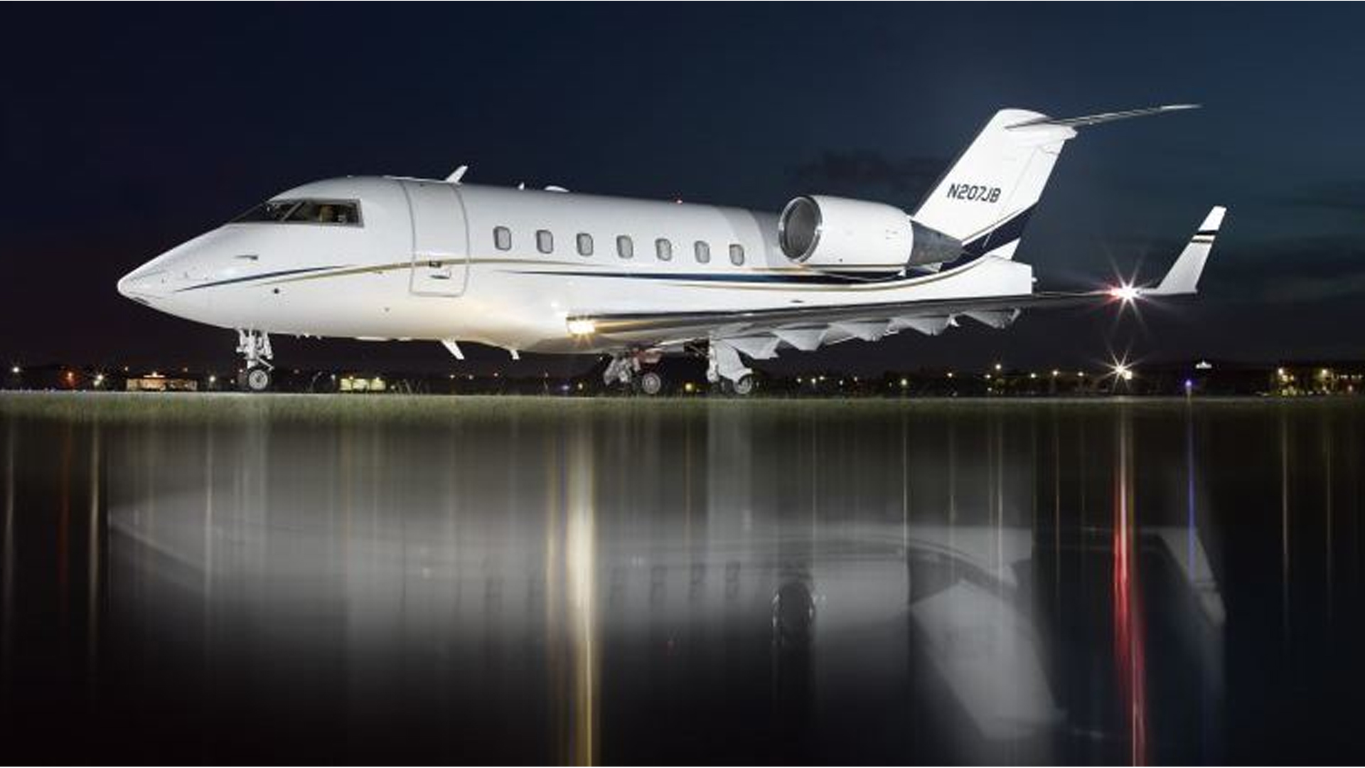 N207JB Fixed-wing, multi-engine jet private jet