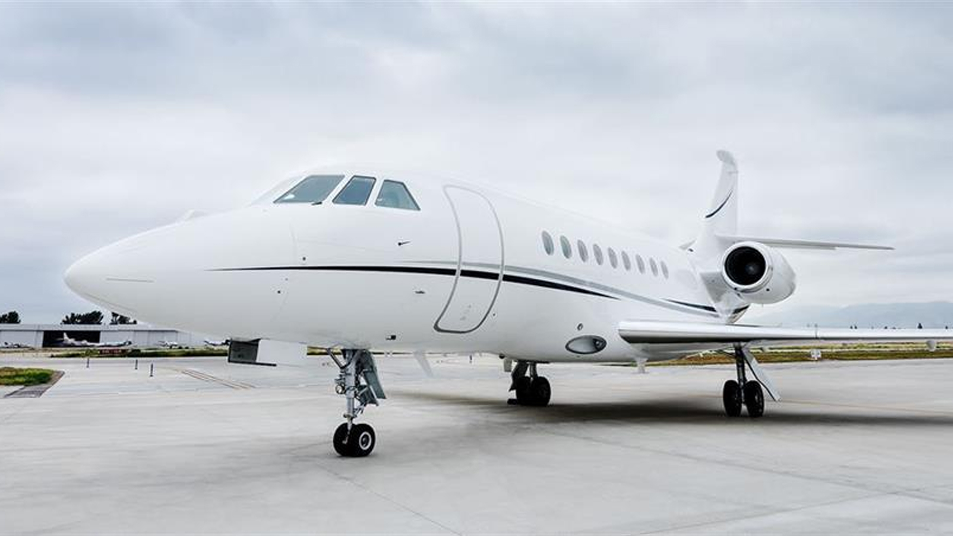N20YC Dassault Falcon 2000EX Business Jet private jet