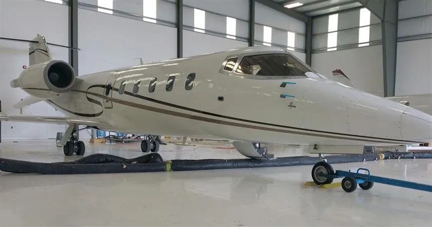 Learjet 60 — N212JA