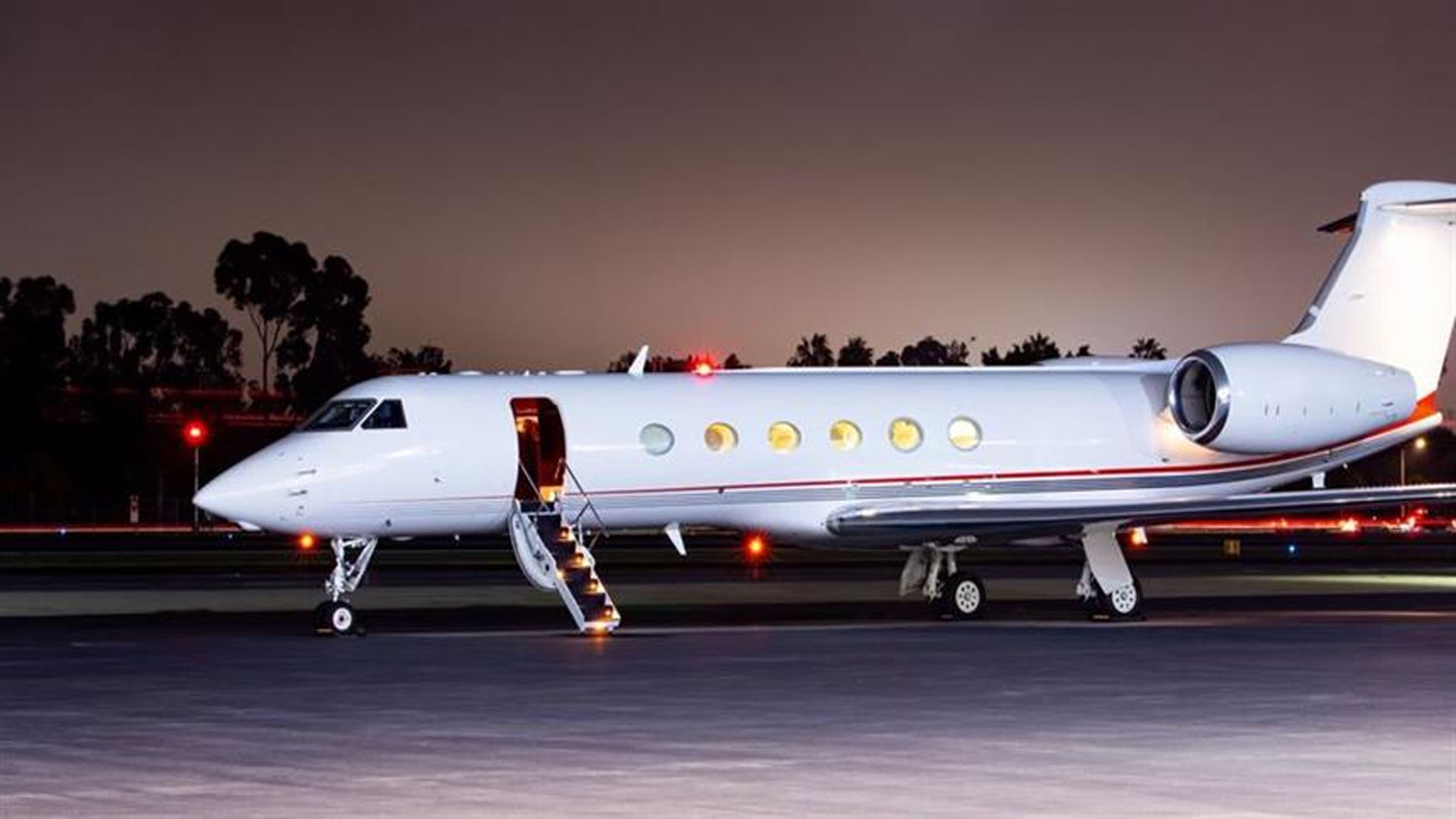 N226SL Fixed-wing multi-engine turbine private jet