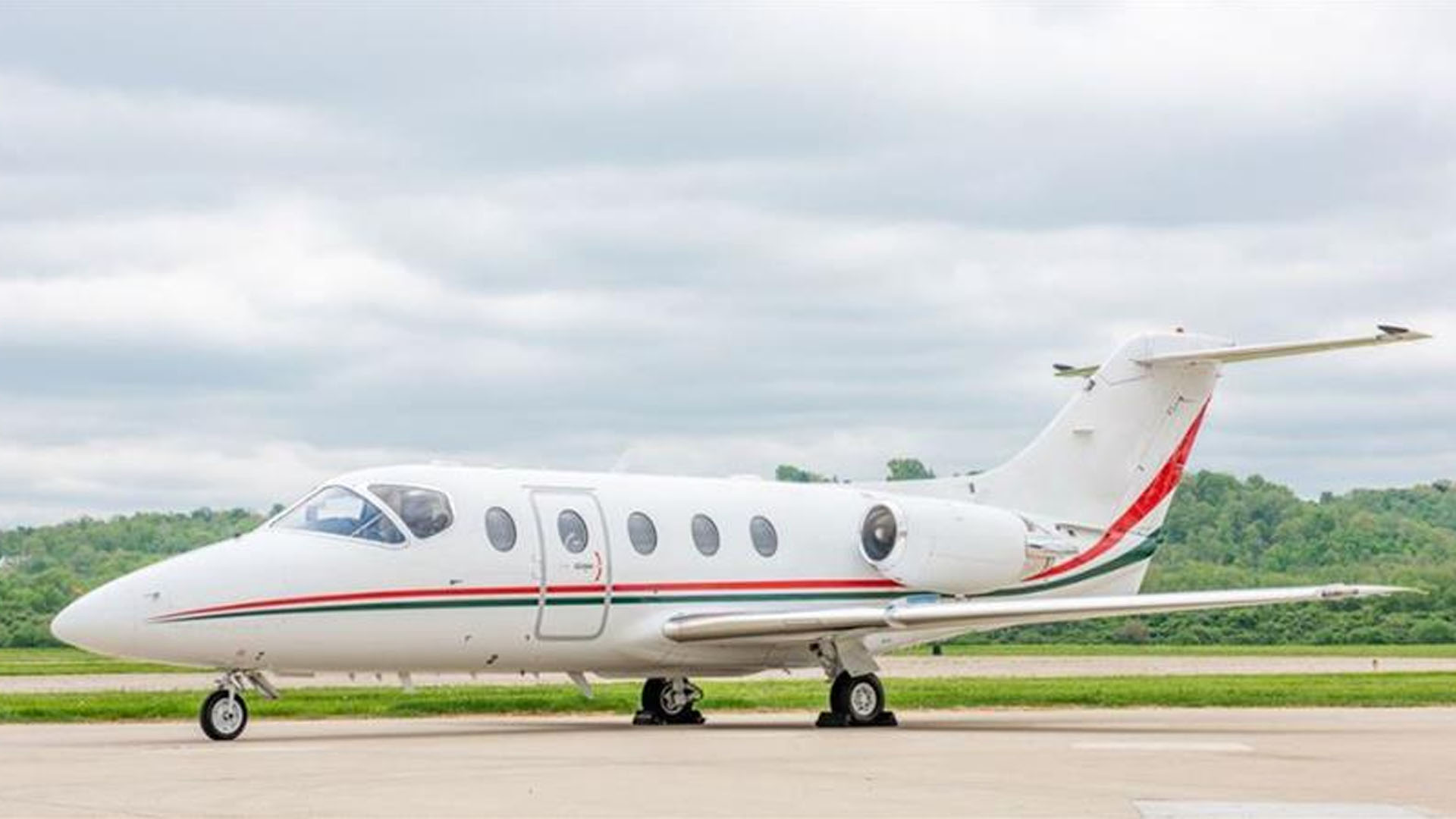 N25CU Beechjet 400A private jet