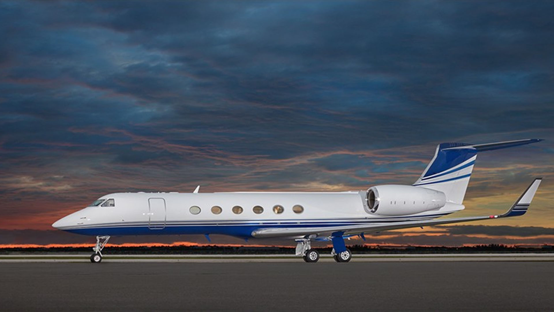 N25GV Gulfstream G-V private jet