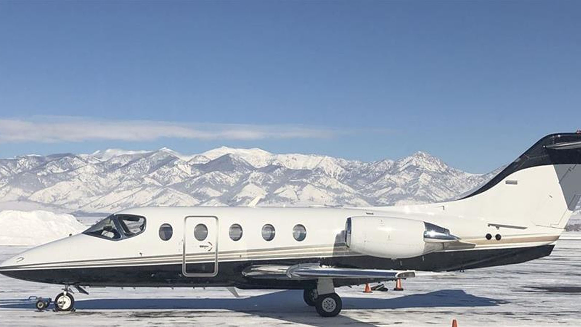 N260JR Fixed‑wing multi‑engine jet private jet