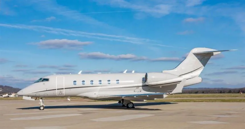 Bombardier Challenger 300 (2005) — N290CH