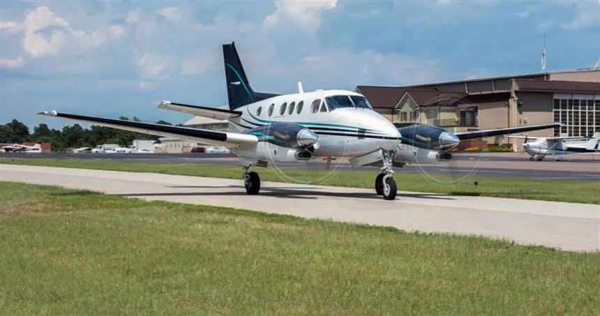 King Air C90 (1992) — N329GS