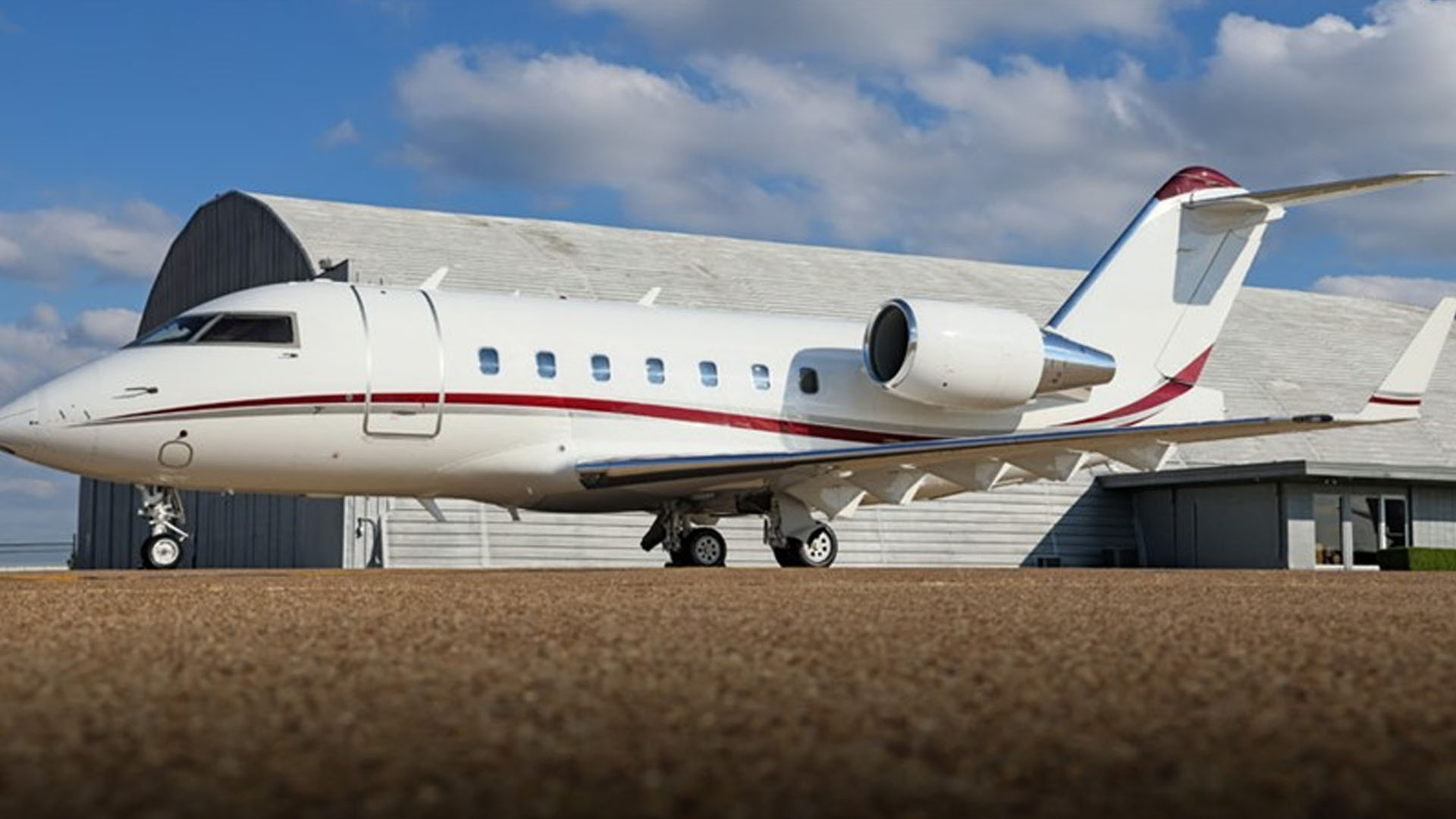 N350PR Bombardier Challenger 350 private jet