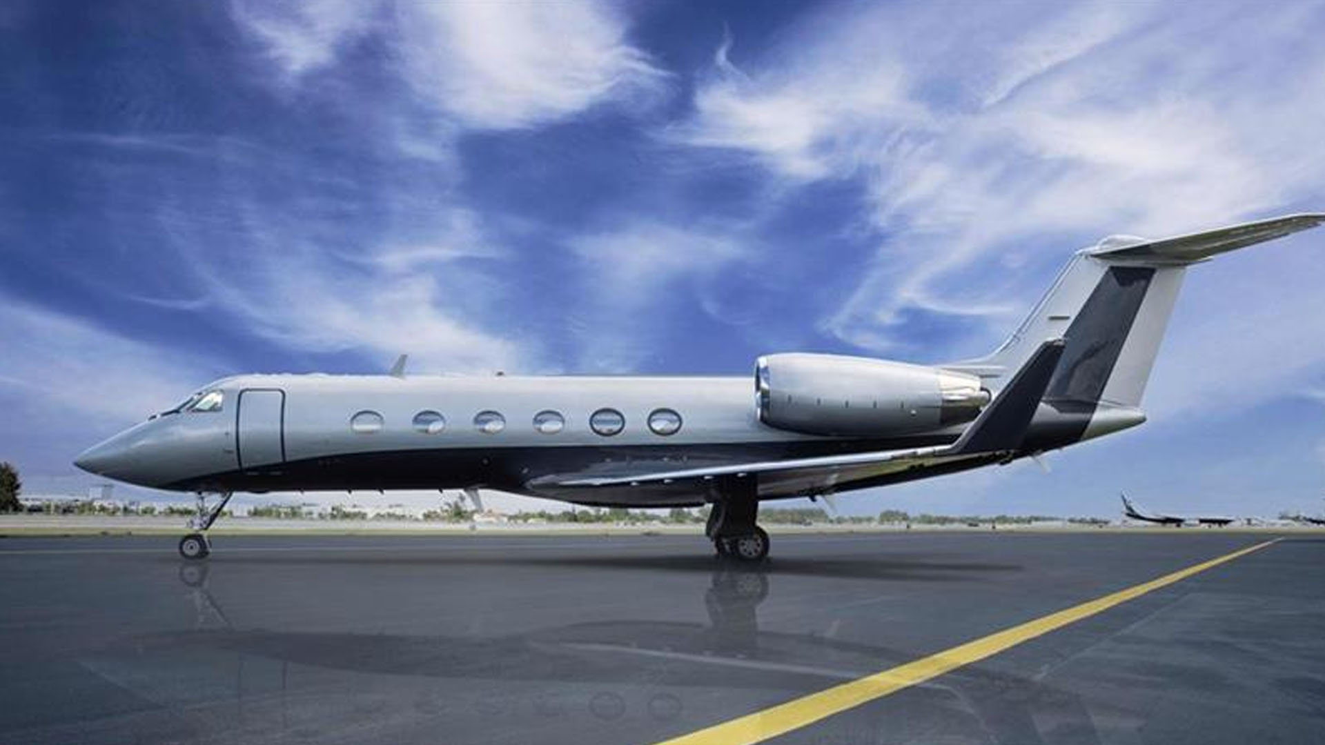Gulfstream GIV (1999) — N352BH
