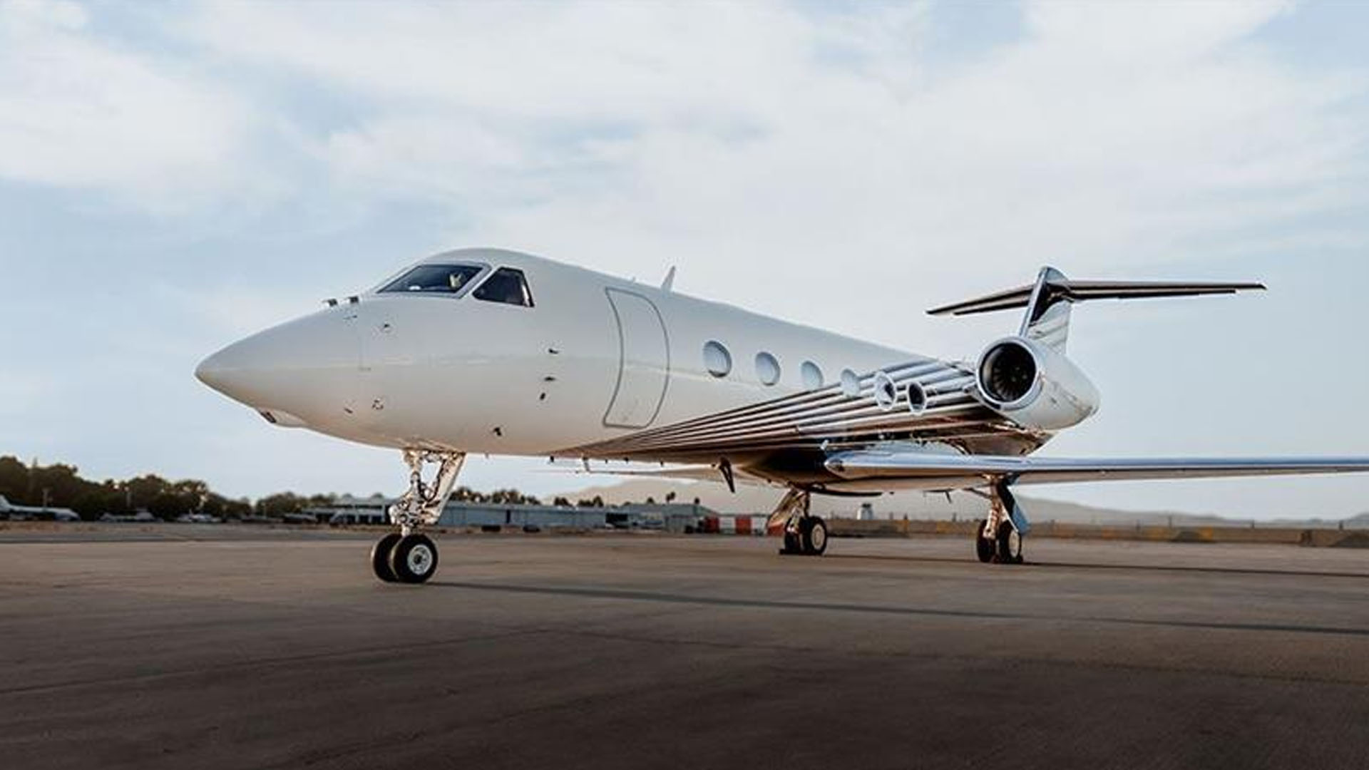 N35DM Gulfstream Aerospace GIV-X (G450) private jet