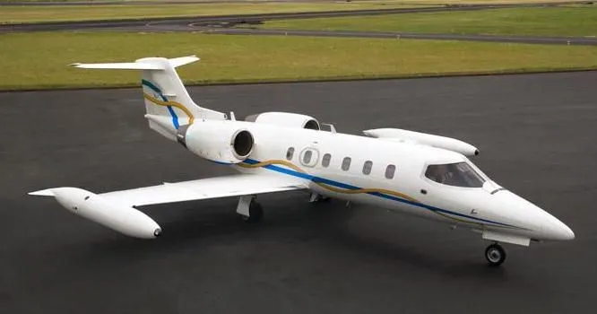 Learjet 35 — N367DA