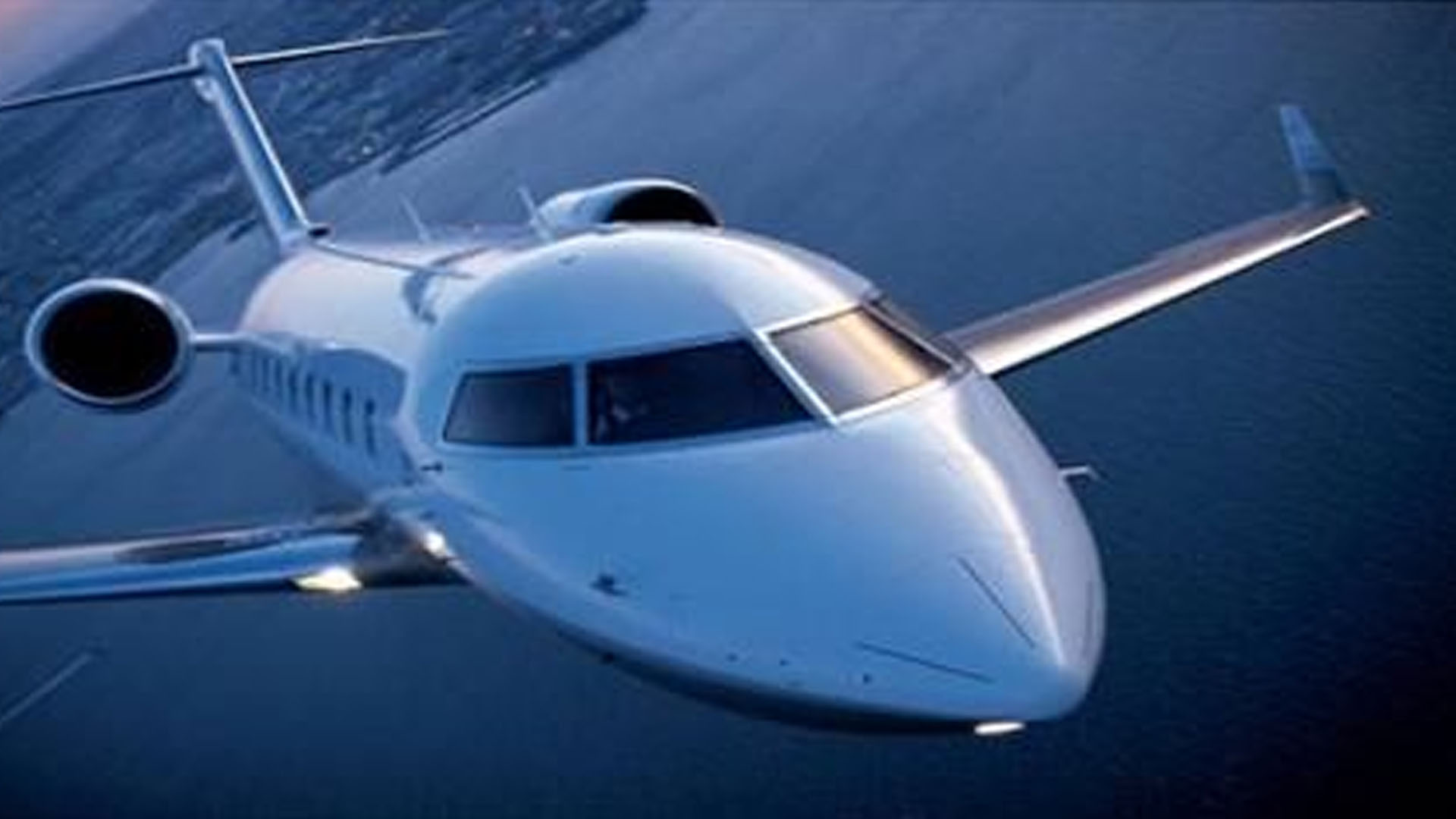 N375MZ Bombardier Challenger 604 private jet