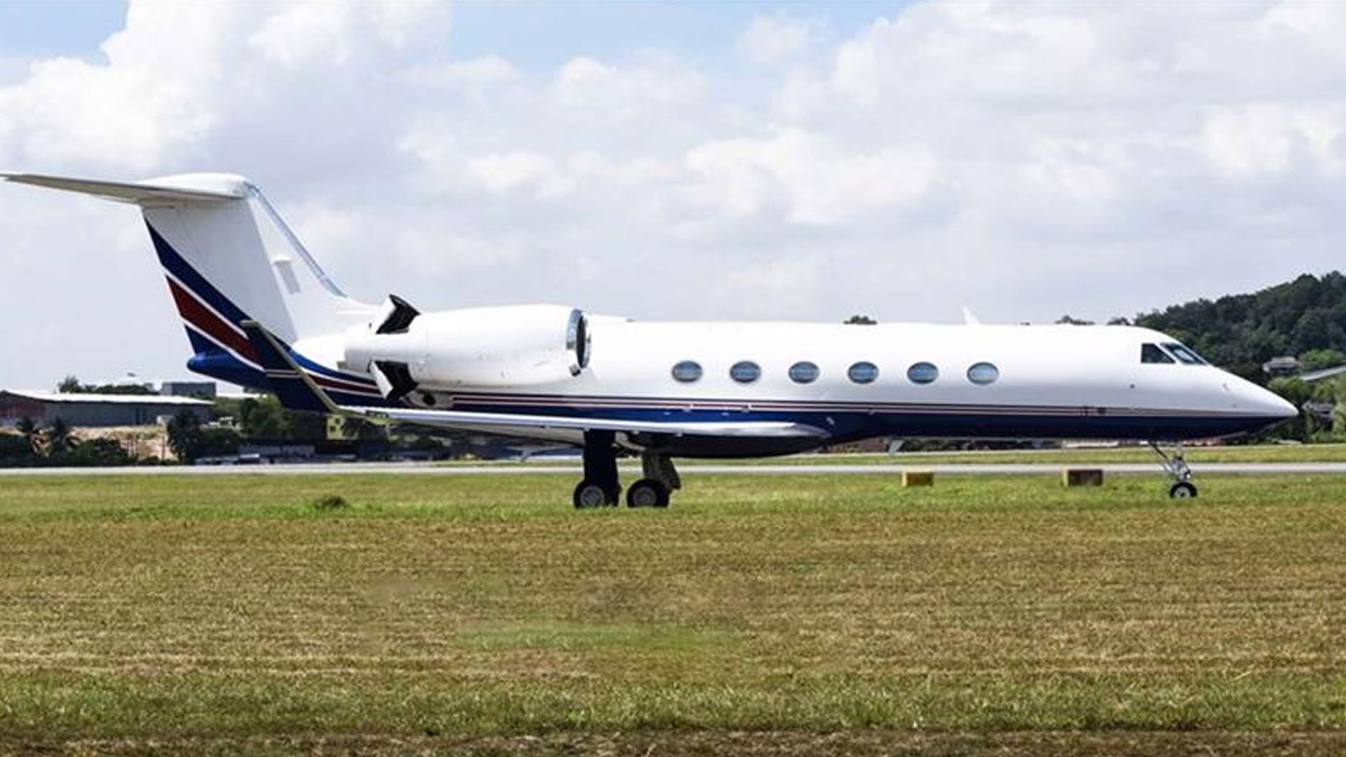 N3918Y Gulfstream G450 Jet private jet