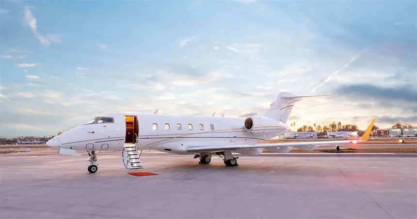 Bombardier Challenger 300 (2006) — N396BC