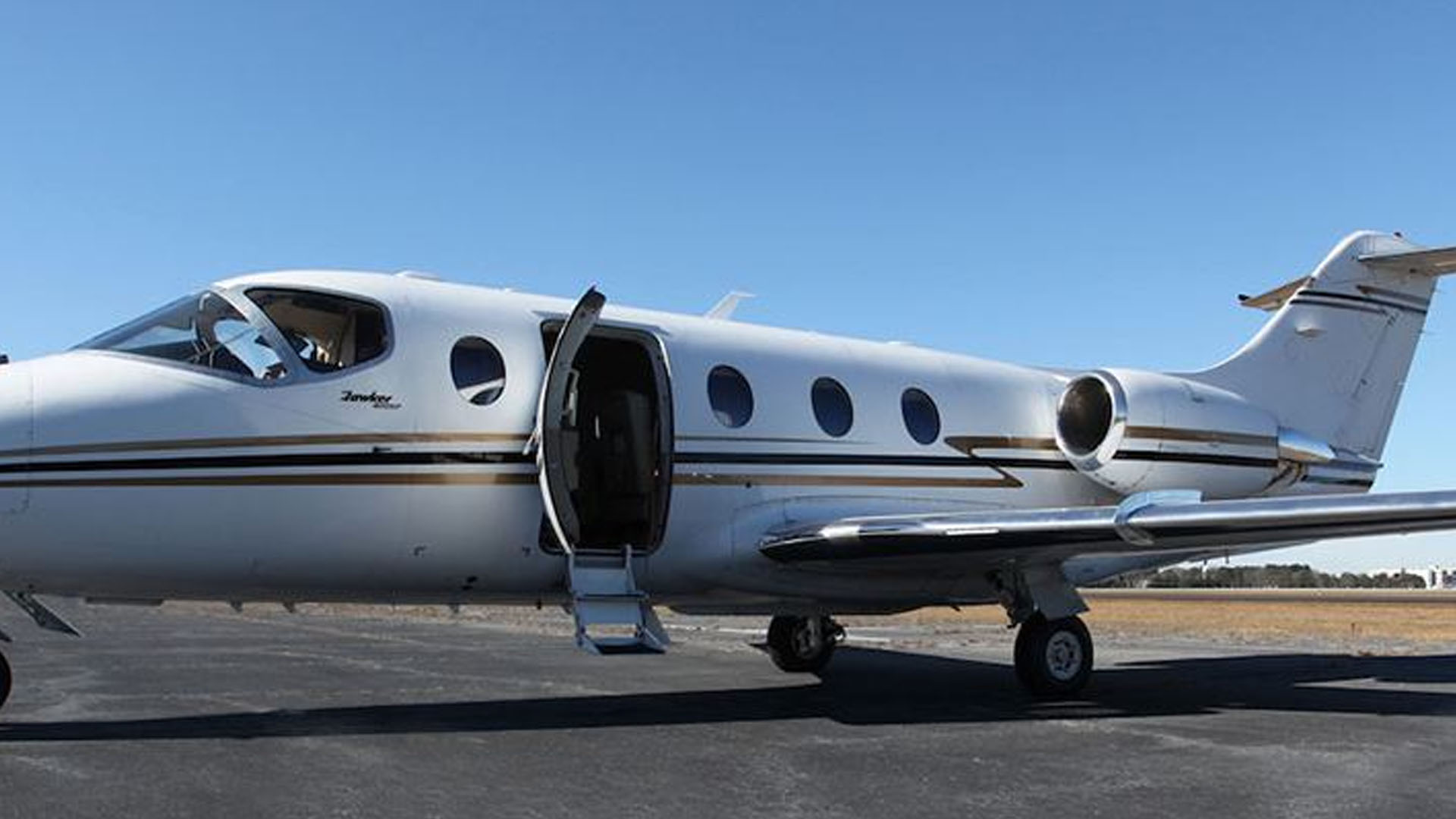N408GJ Hawker 400XP private jet