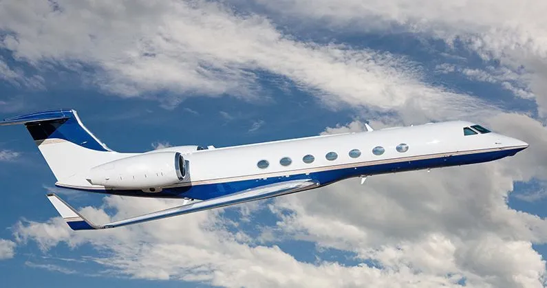 Gulfstream G550 (2011) — N415B