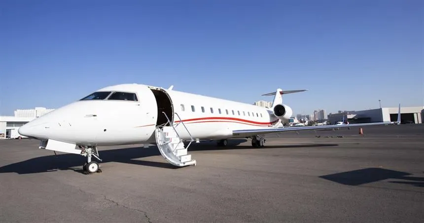 Bombardier Challenger 850 (2011) — N417NL