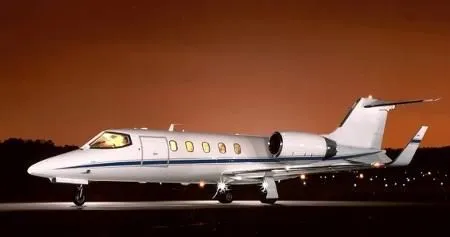 Learjet 31 (1999) — N418DL