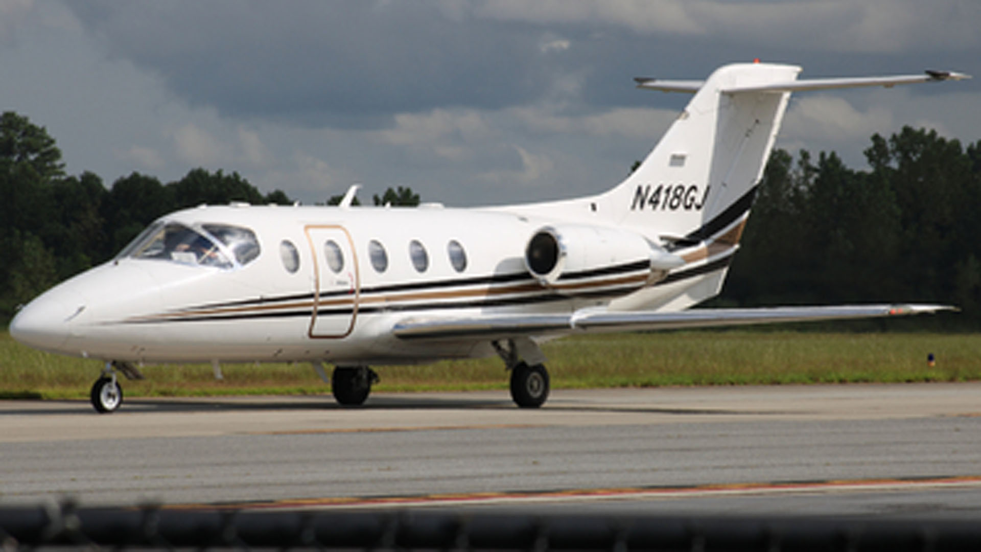 N418GJ Hawker 400XP (Raytheon / Hawker Beechcraft light business jet) private jet