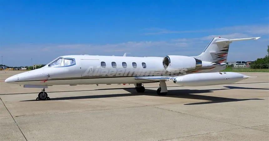 Learjet 35 (1992) — N441PC