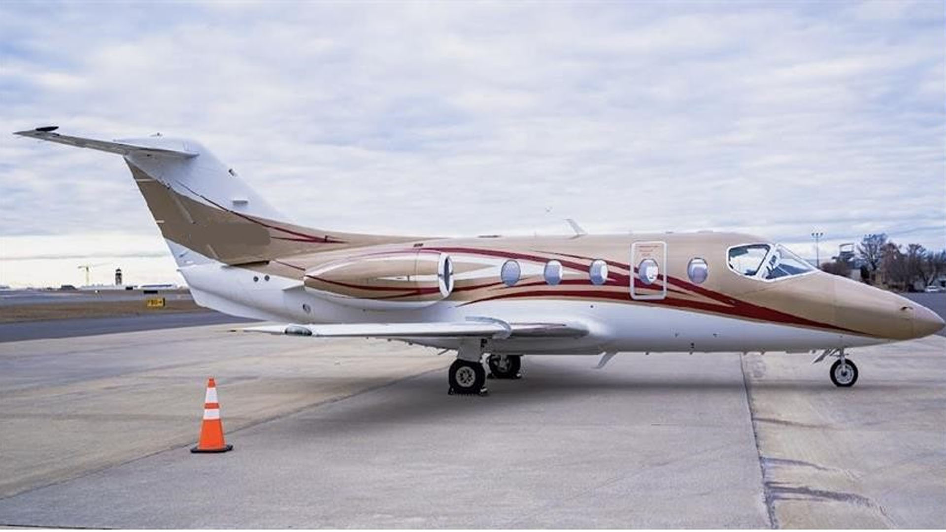 N445VL Fixed Wing Turbo‑fan Jet private jet