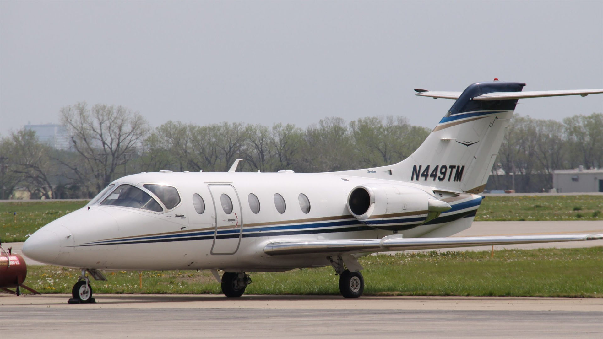 N449TM Hawker 400XP private jet