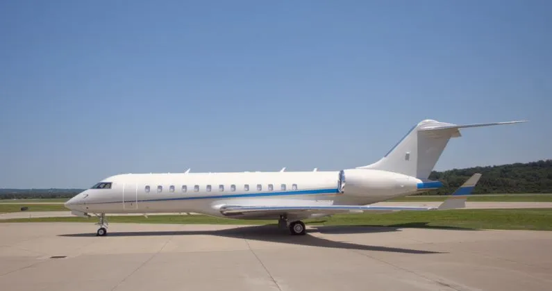 Bombardier Global 6000 (2004) — N44GX