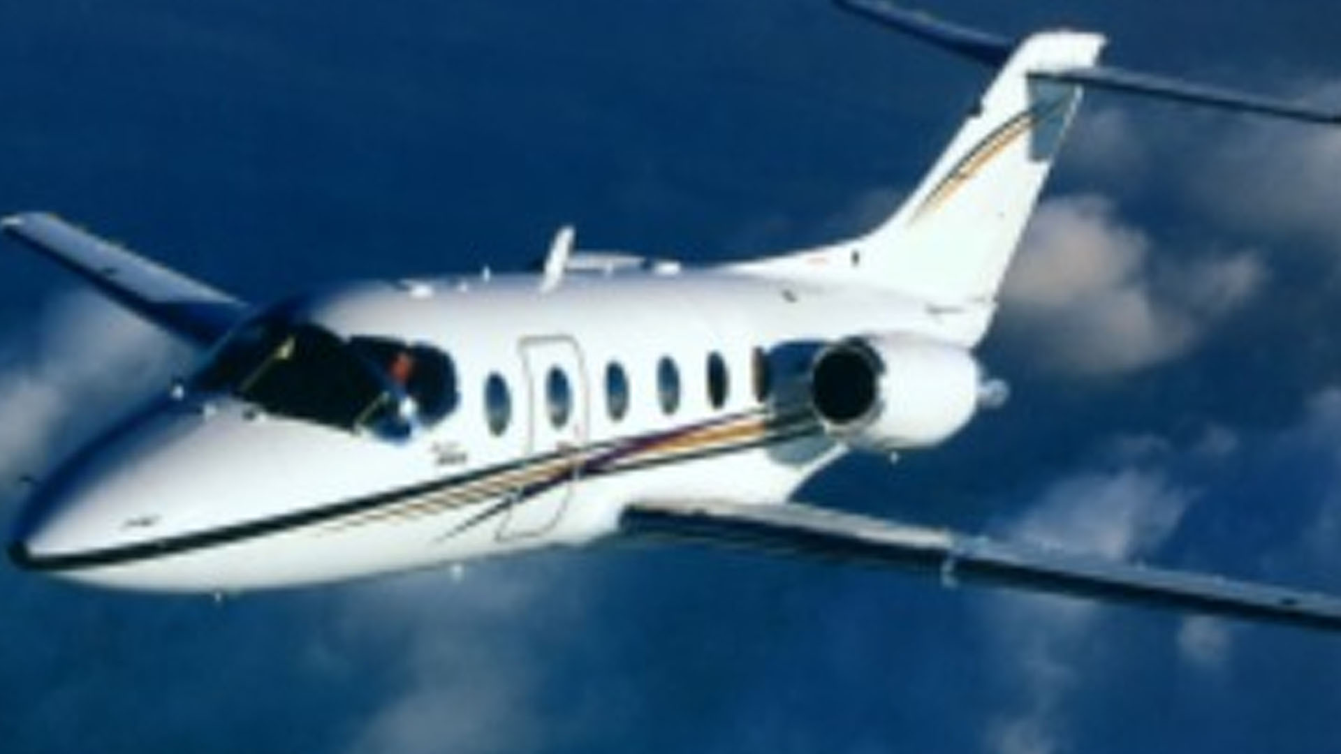 N477TM Hawker 400XP (Hawker Beechcraft / Raytheon light business jet) private jet