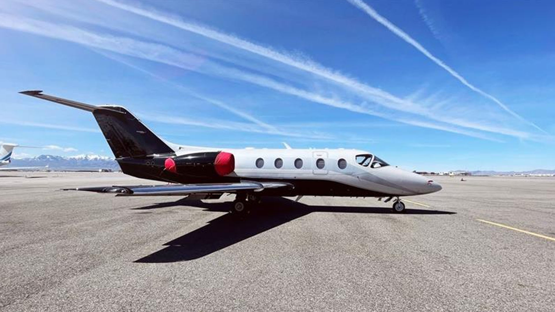 N481MM Fixed wing multi‑engine jet private jet