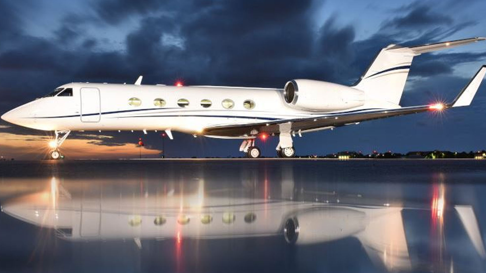 N481SC Fixed wing, multi-engine business jet private jet