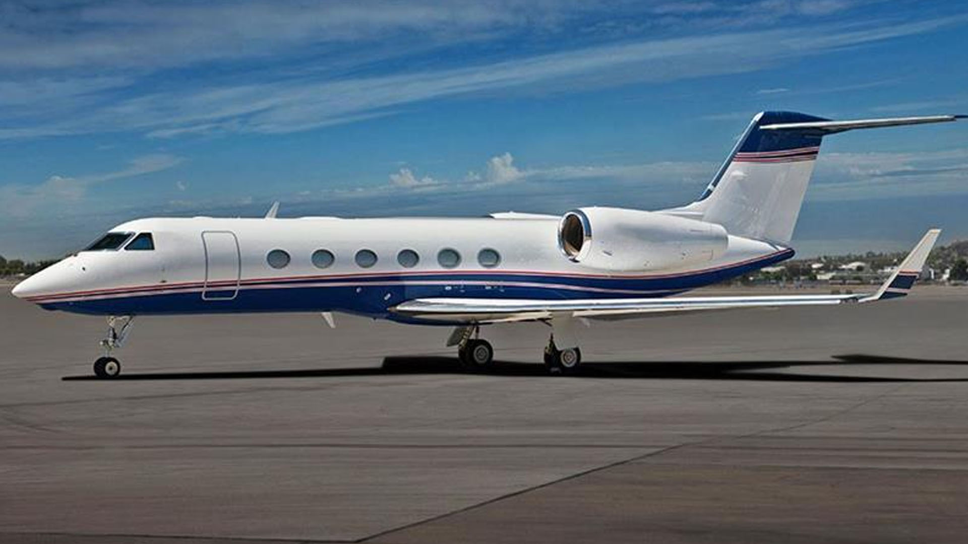 N486WM Fixed wing, multi-engine business jet private jet