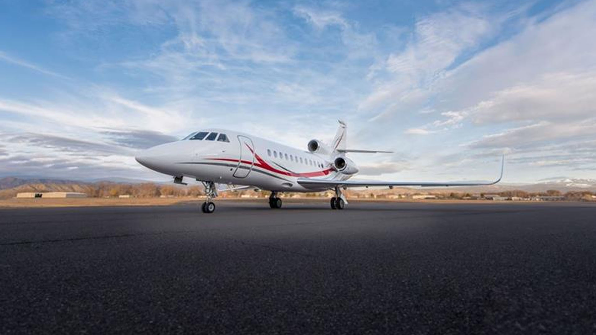 Dassault Falcon 900 (2013) — N527P